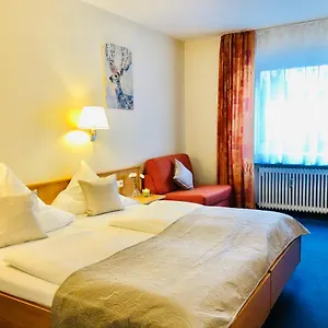 hotel-pflieger-nebengebaude.stuttgart-hotel.com/
